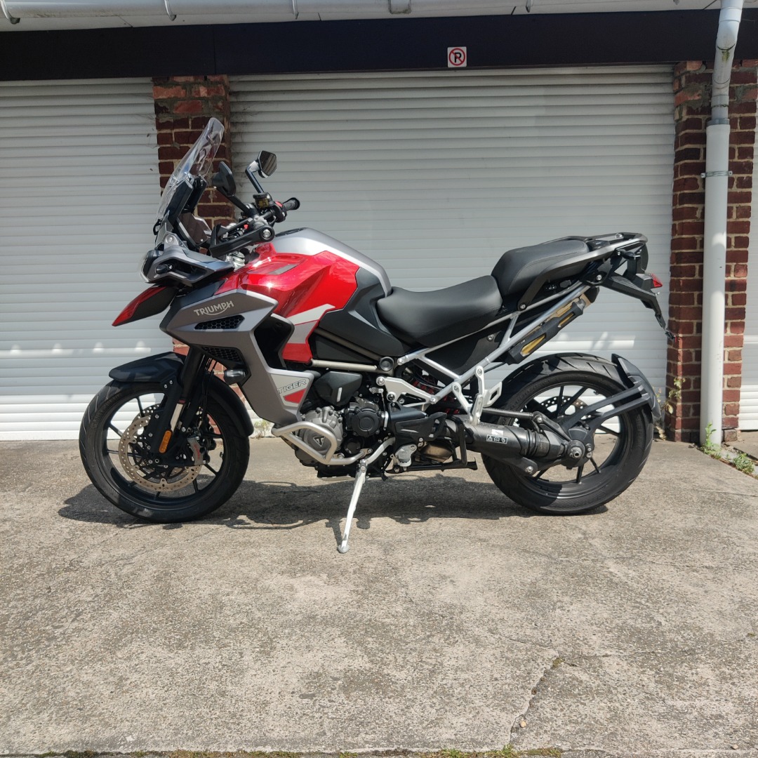 Tiger 1200 GT explorer CARNIVAL RED