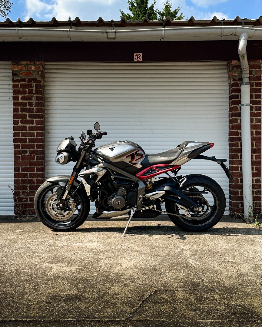 Street Triple 765 RS - Silver Ice