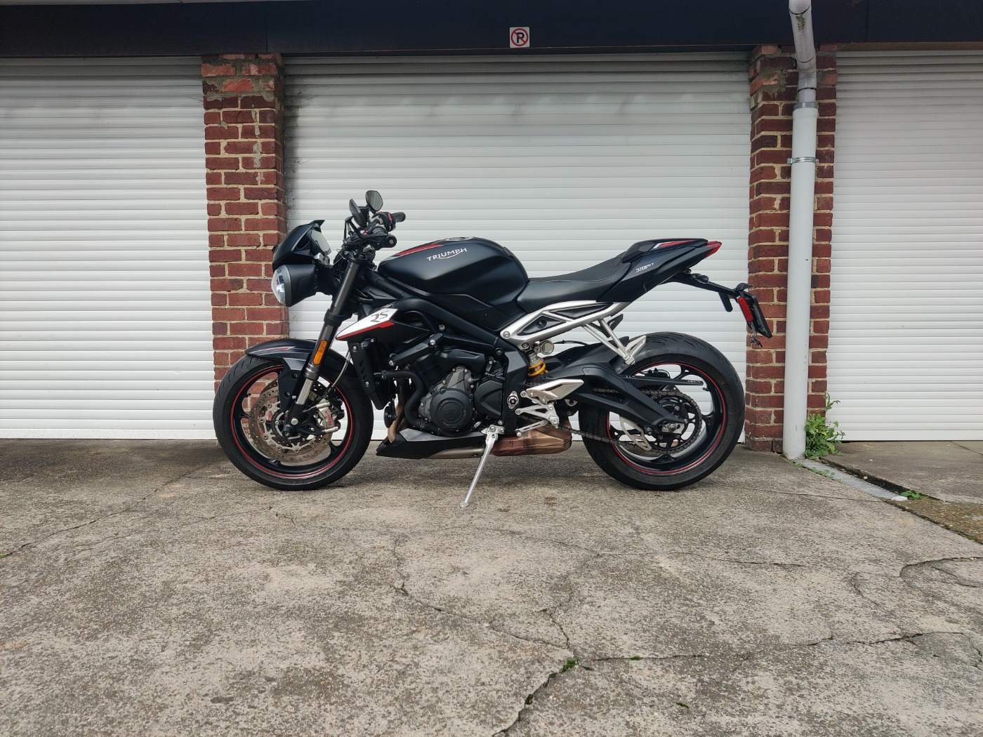 Street Triple RS Matt Black