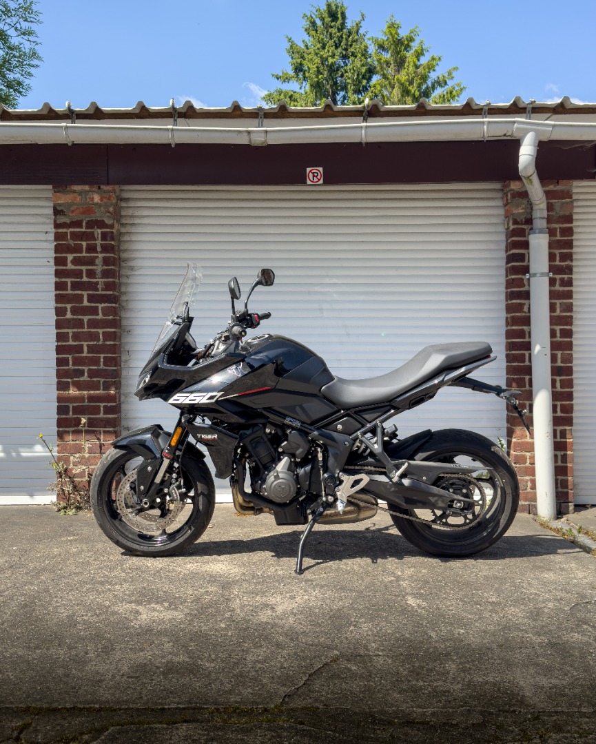 tiger sport 660 Sapphire Black
